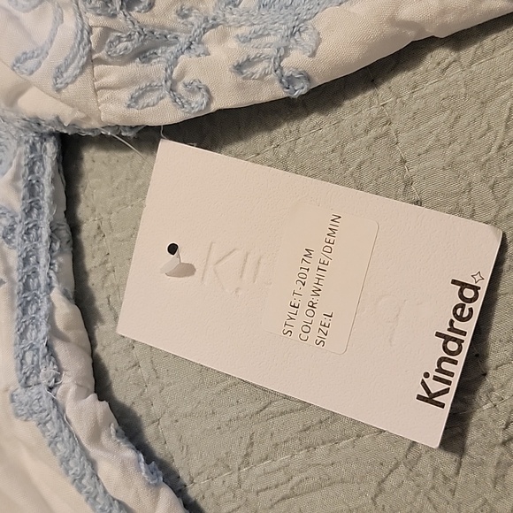 Blue and White Embroidered Women's Top - Picture 9 of 9